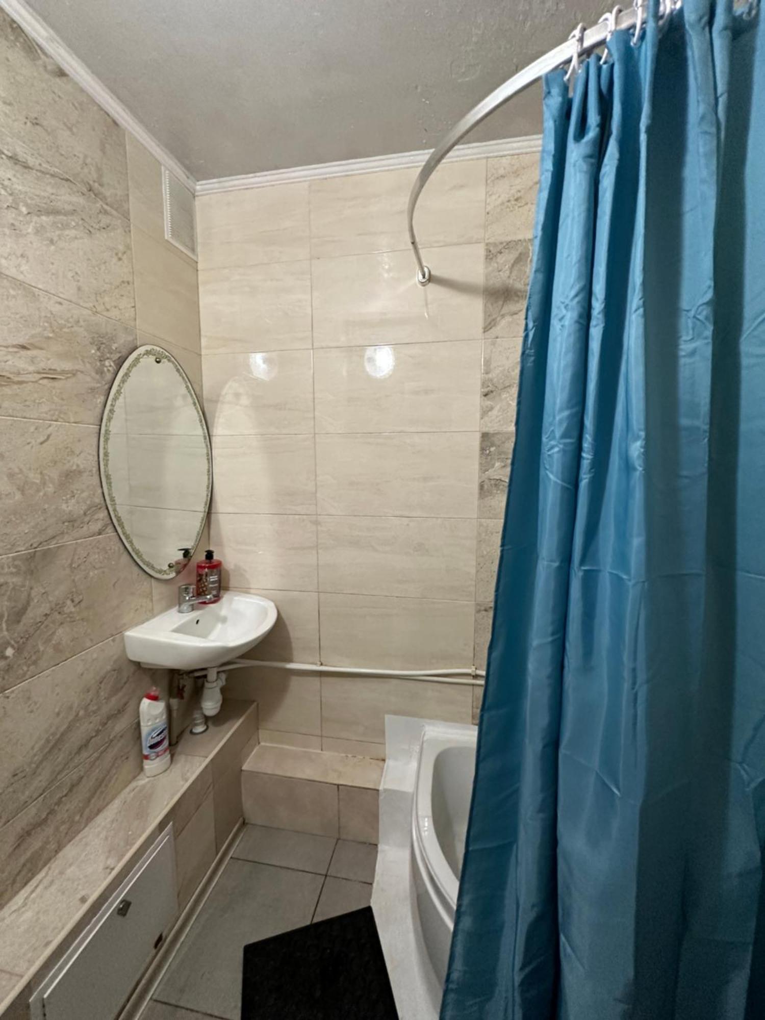 Ararat-Poznyaki Hostel Kiev Esterno foto
