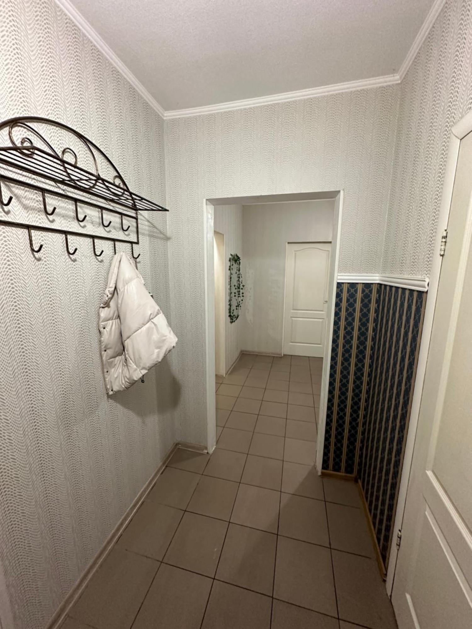 Ararat-Poznyaki Hostel Kiev Esterno foto