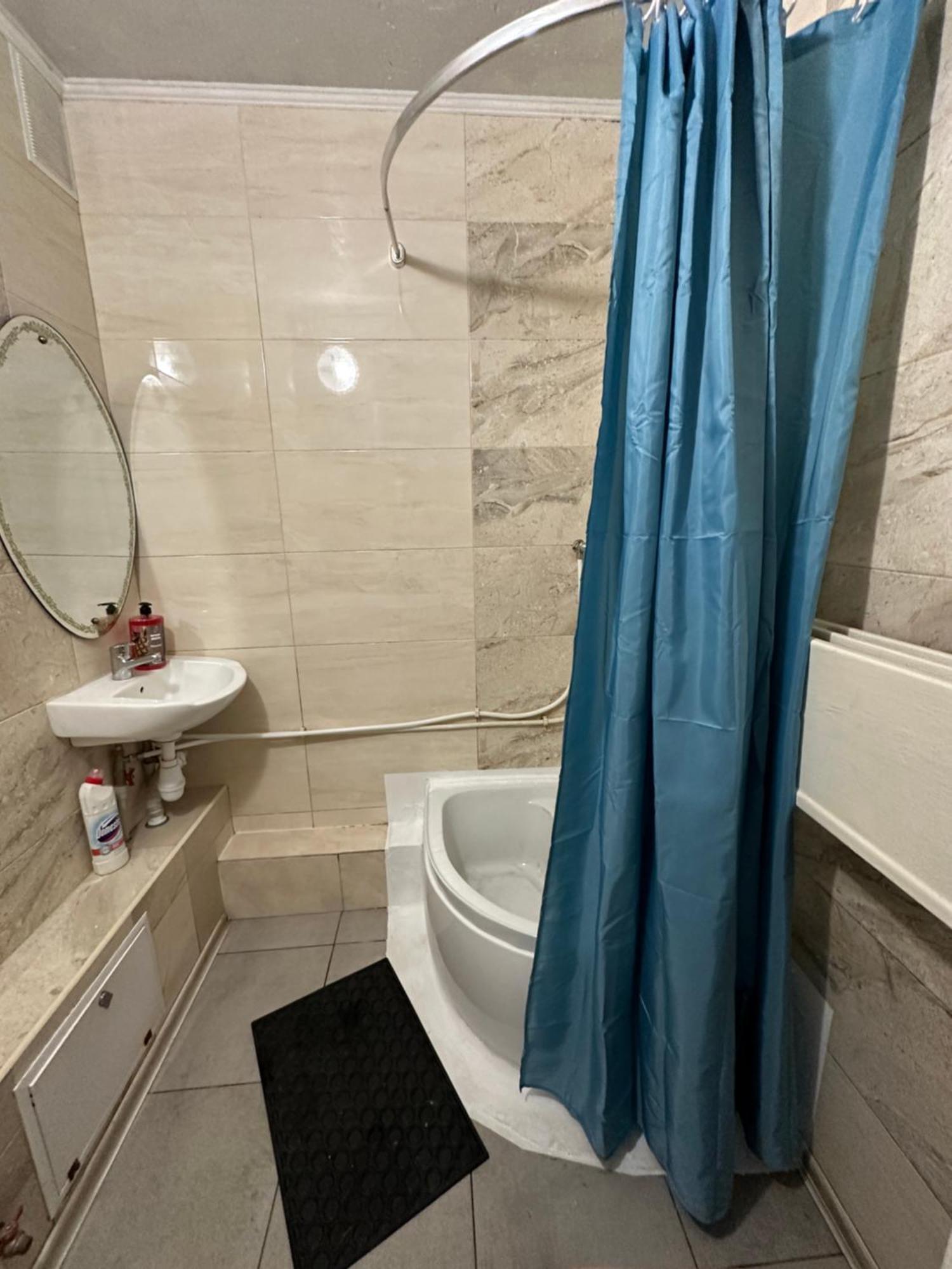 Ararat-Poznyaki Hostel Kiev Esterno foto